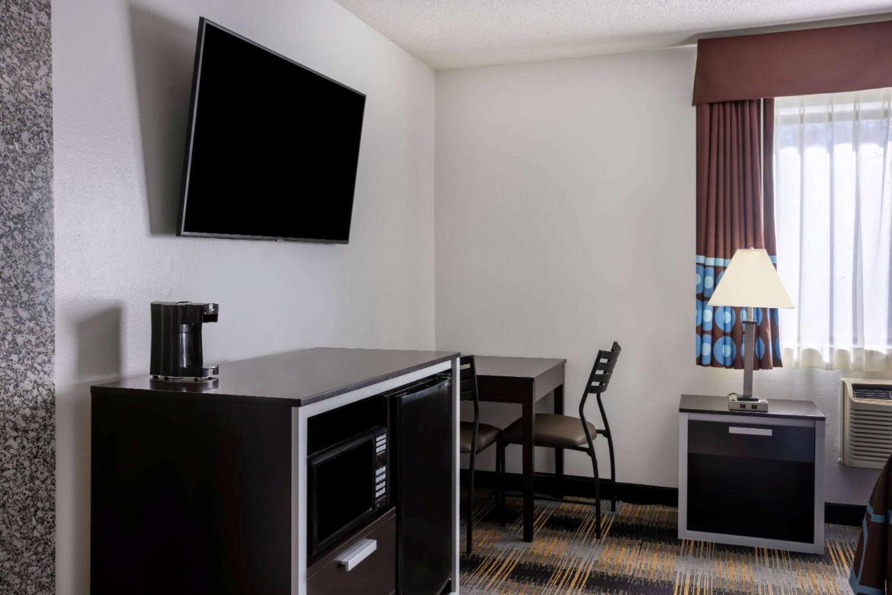 Super 8 By Wyndham Villa Rica Kültér fotó