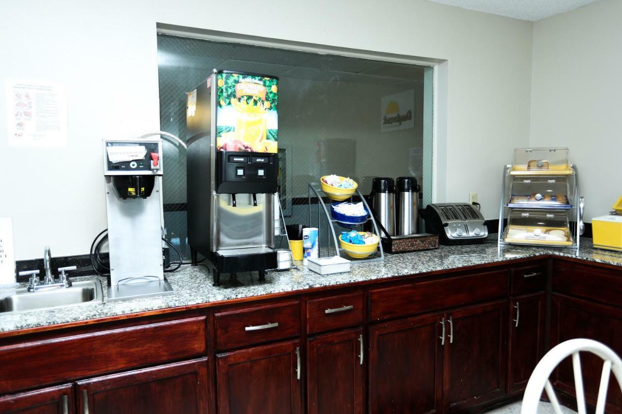 Super 8 By Wyndham Villa Rica Kültér fotó